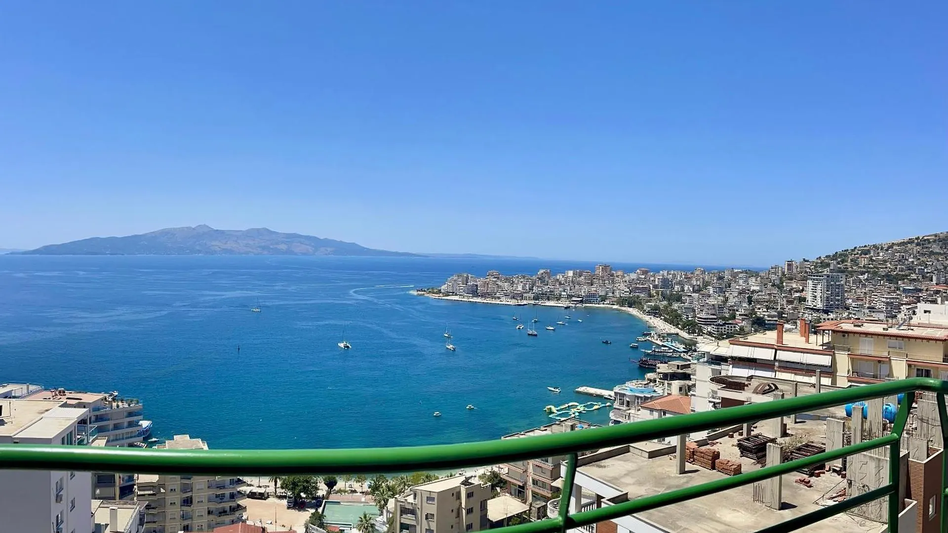 Sea View Saranda Apartament